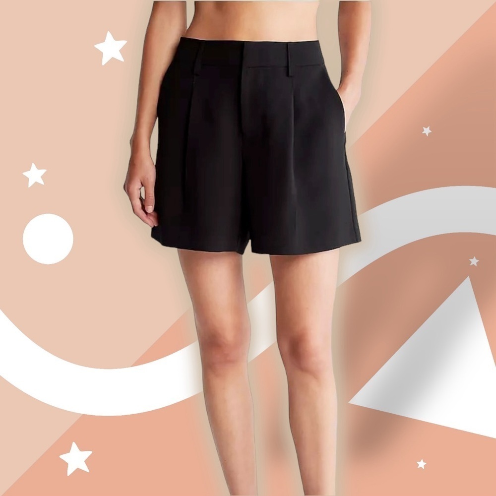 Calvin Klein Black ‘Single Pleat Tailored Shorts’ Size Small